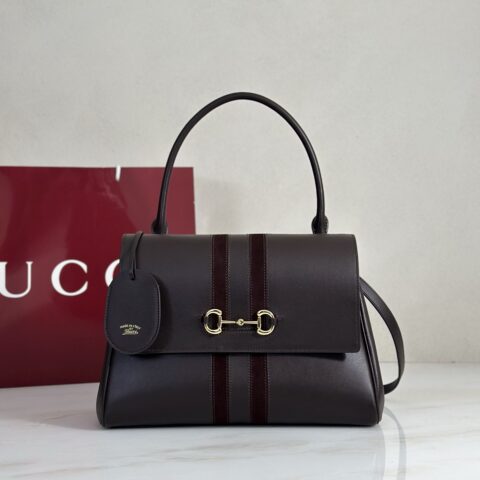 Gucci 款号875018 棕皮绒面