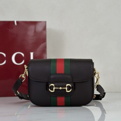 Gucci 款号866762 深棕