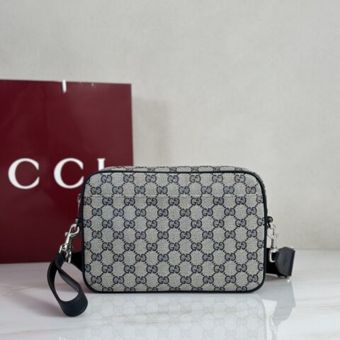 Gucci 款号A006ZN 蓝水晶