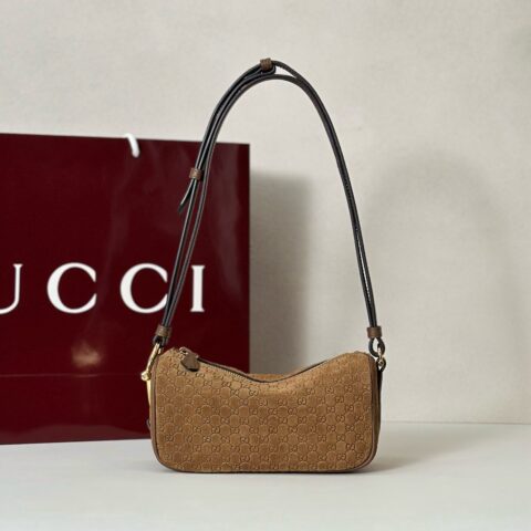 Gucci 款号860784 棕反绒压