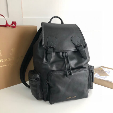 Burberry 进口小牛皮配黑钢五金双肩包 型号4031