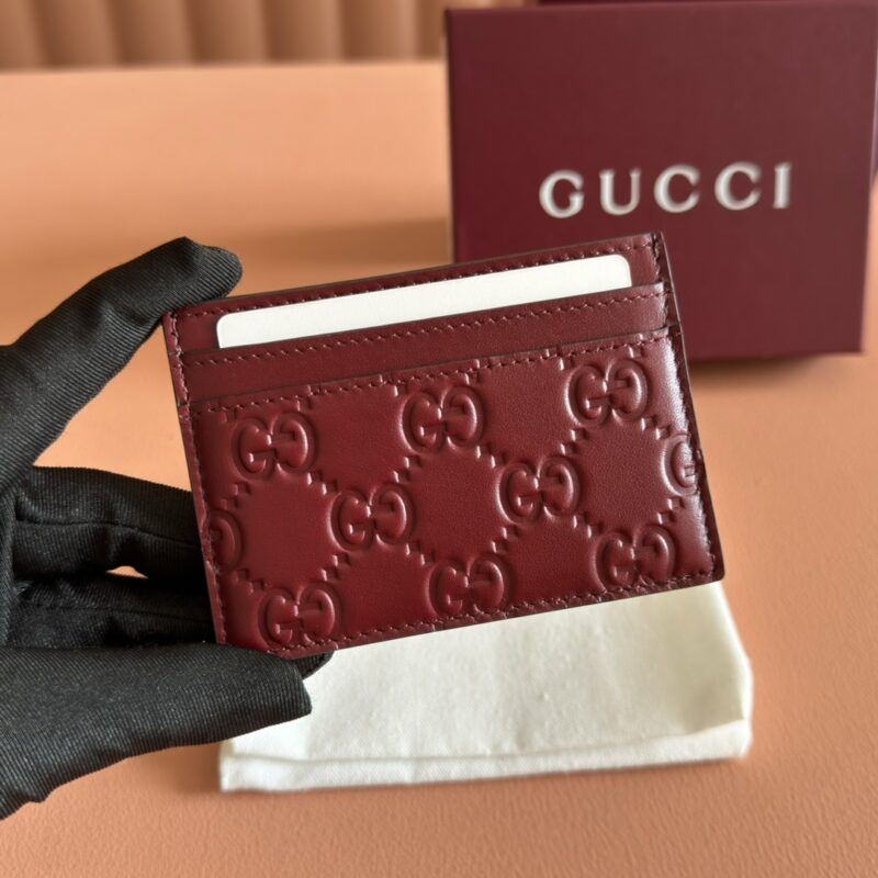 Gucci Emblem系列 安可拉红色GG印花压纹皮革 型号：847204