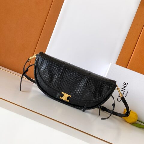 Celine 新品出货CE HALFMOON 小号手袋 款号：L103778