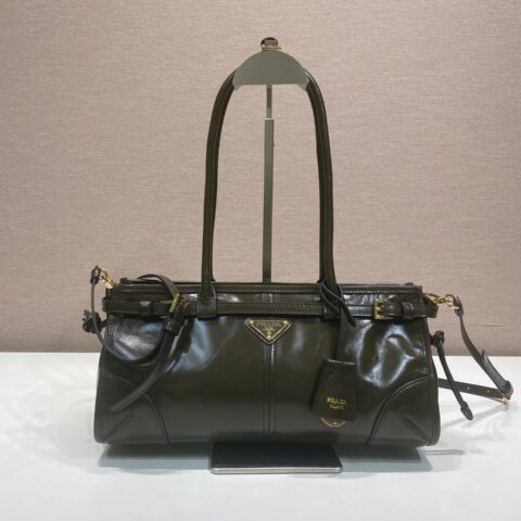 Prada LusSolf油腊皮小号 款号1BA426