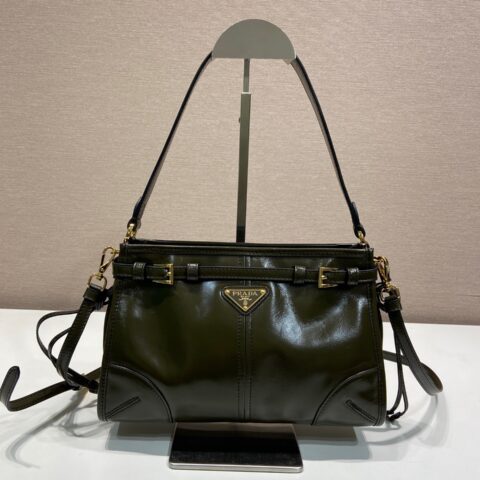 Prada Bonnie油腊皮新品 款号1BC297