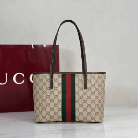 Gucci 款号875236 杏水晶