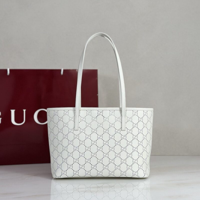 Gucci 款号875236 白皮穿孔