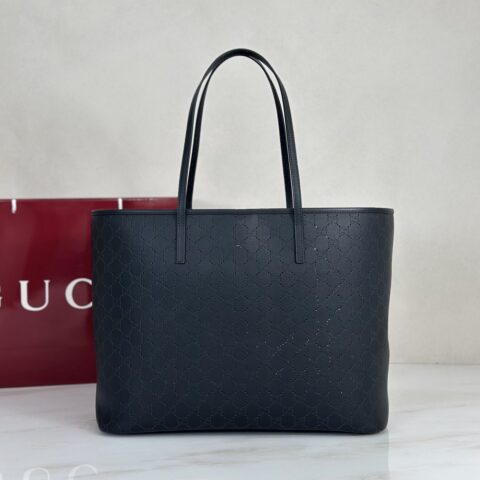 Gucci 款号874745 克皮穿孔