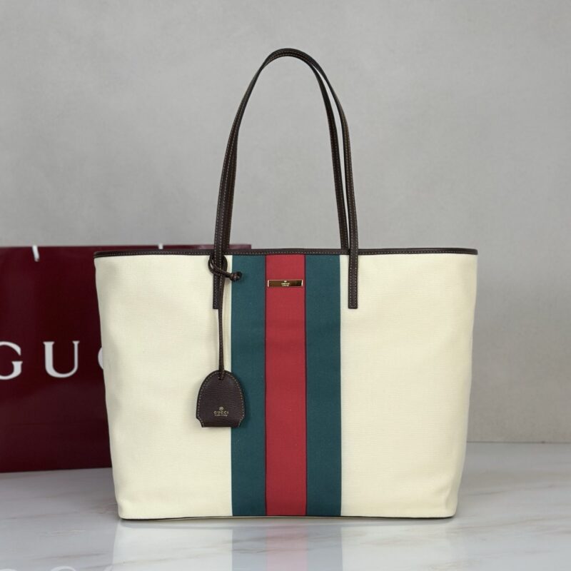 Gucci 款号A0034D 白色帆布