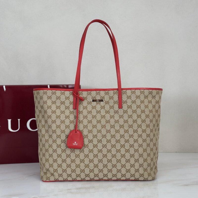 Gucci 款号A0034D 浅杏布大红