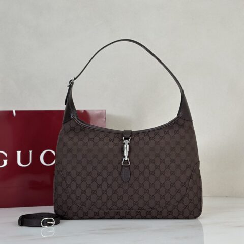 Gucci 款号863279 深棕布