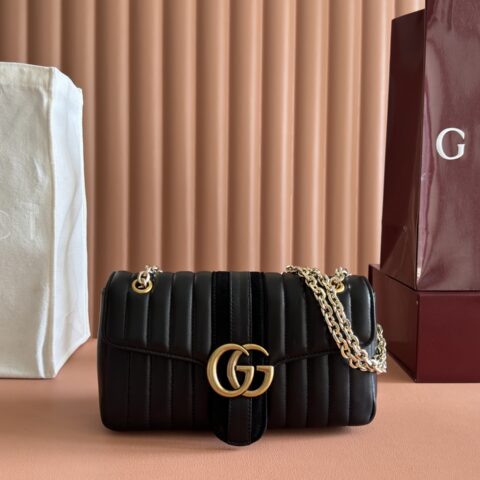 Gucci GG Marmont系列手袋黑色 型号：A006xw