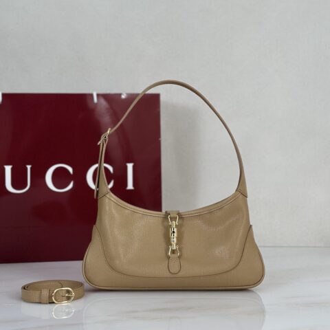 Gucci 深米色肩背腋下包 型号863137