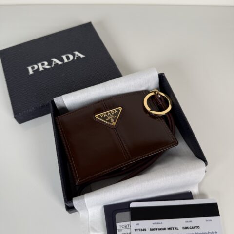 Prada 油腊皮卡夹 男女通用款，型号TT349