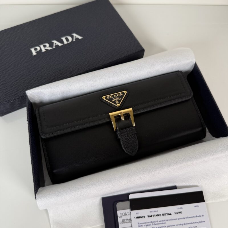 Prada Nappa羊皮长夹钱包黑色 型号1MH059