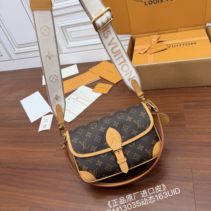 lv (正品原厂进口皮)首发型号：M13035私品（163动态UID ）