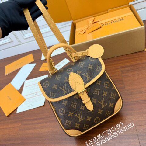lv双肩包 首发型号：M29766私品（163动态UID ）