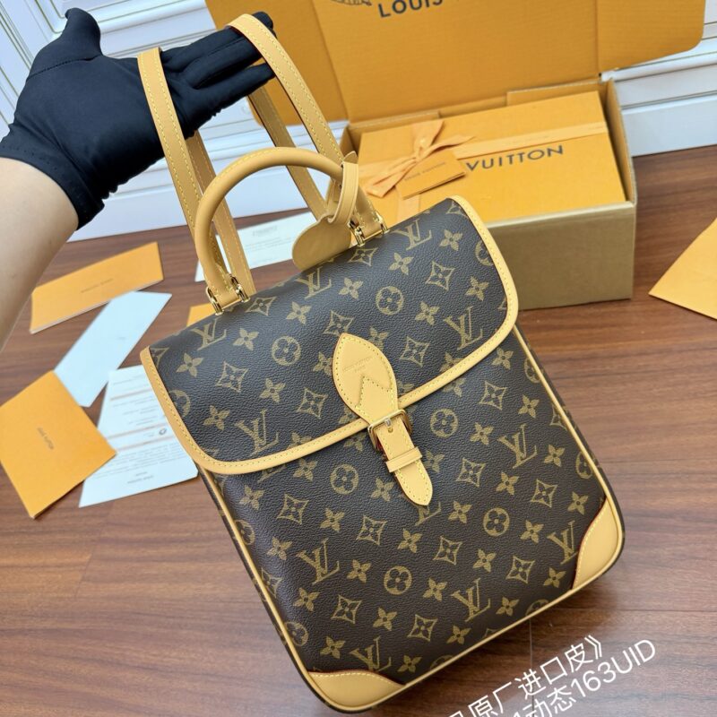 lv双肩包 首发型号:M29631私品(163动态UID)