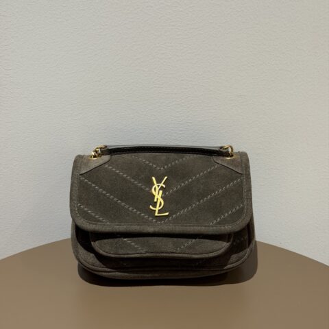 ysl【𝙉𝙞𝙠𝙞-𝟭𝟴𝙘𝙢】 🎗麂皮麝香金标 款号：828736