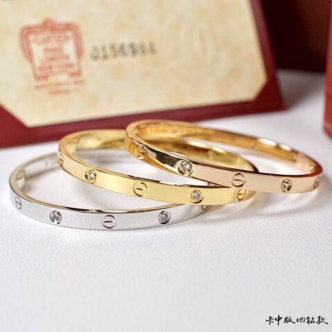 【卡地亚love中号款四钻手镯】新款中版 单边开口设计