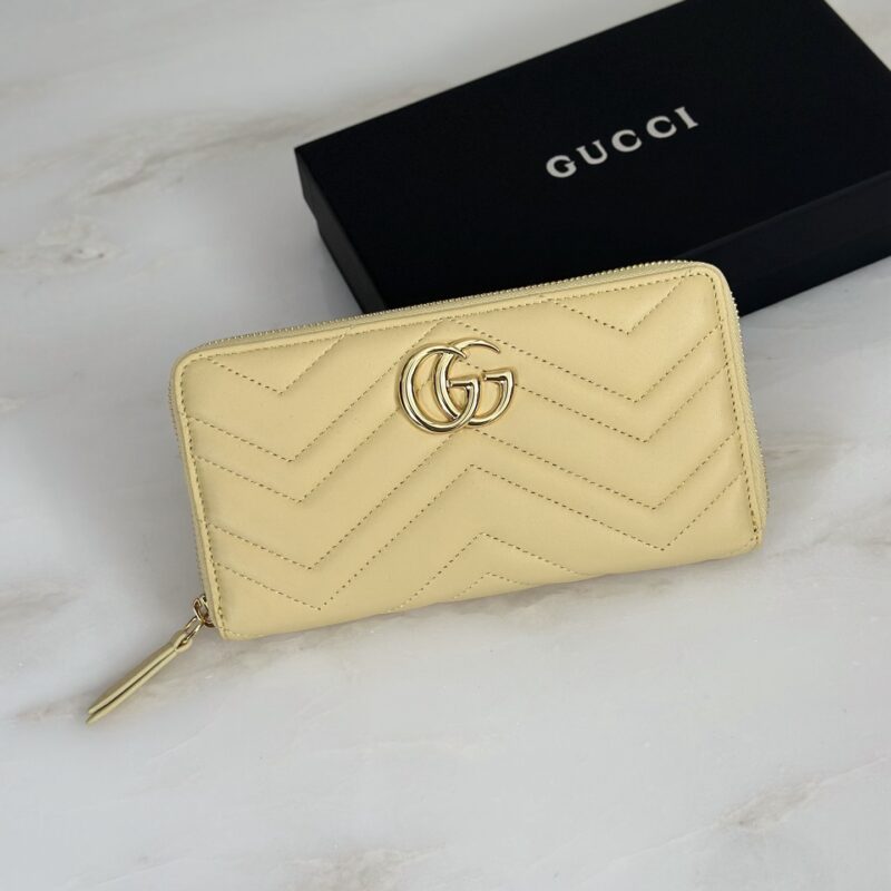 Gucci 专柜品质，顶级原单货 浅黄长夹 款号443123