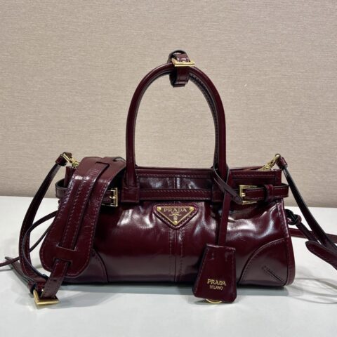 Prada Softlux油腊皮波尔多红迷你号 款号1BA486