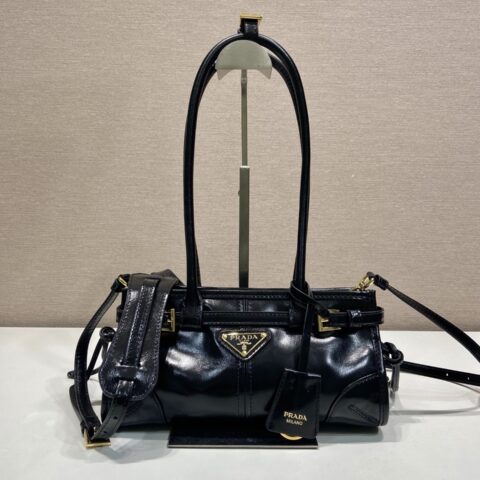 Prada Softlux油腊皮黑色长手挽 款号1BA486