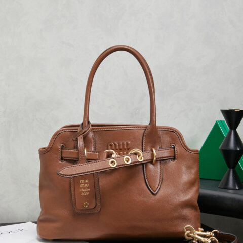 MIUMIU  Aventure包袋 5BA292 棕色