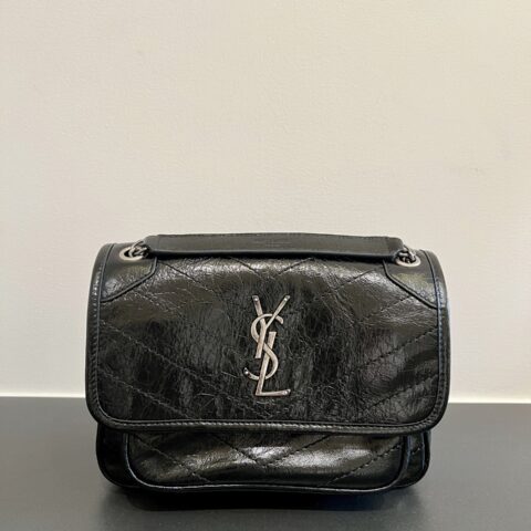 YSL【𝙉𝙞𝙠𝙞-𝟮𝟮𝙘𝙢】银扣小号复古手袋 型号533037
