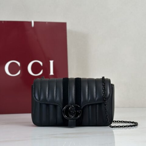 Gucci 克皮克G斜挎包 型号A006X1