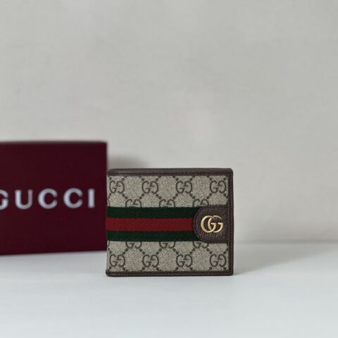 Gucci 啡胶短夹钱包 型号834271