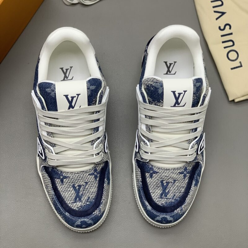 LV 情侣款运动休闲鞋 小牛皮制成