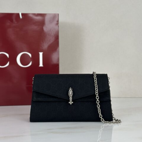 Gucci 克布斜挎包 型号876531