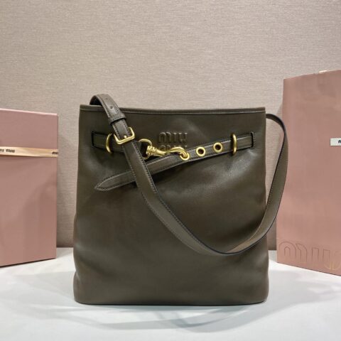 MiuMiu Aventure新品水桶包绿色 型号5BE101