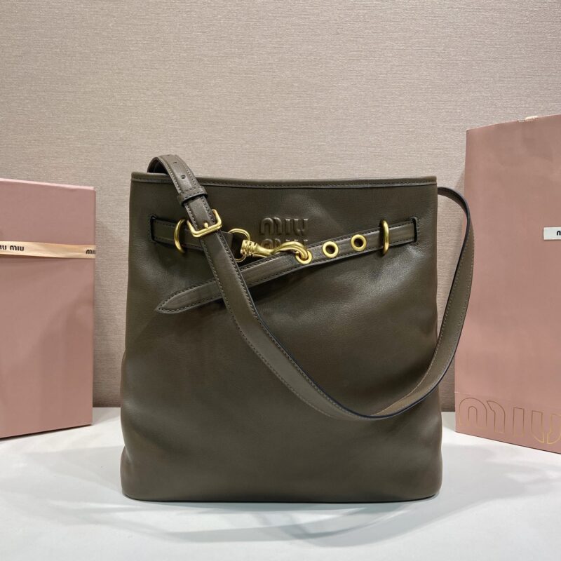 MiuMiu Aventure新品水桶包绿色 型号5BE101