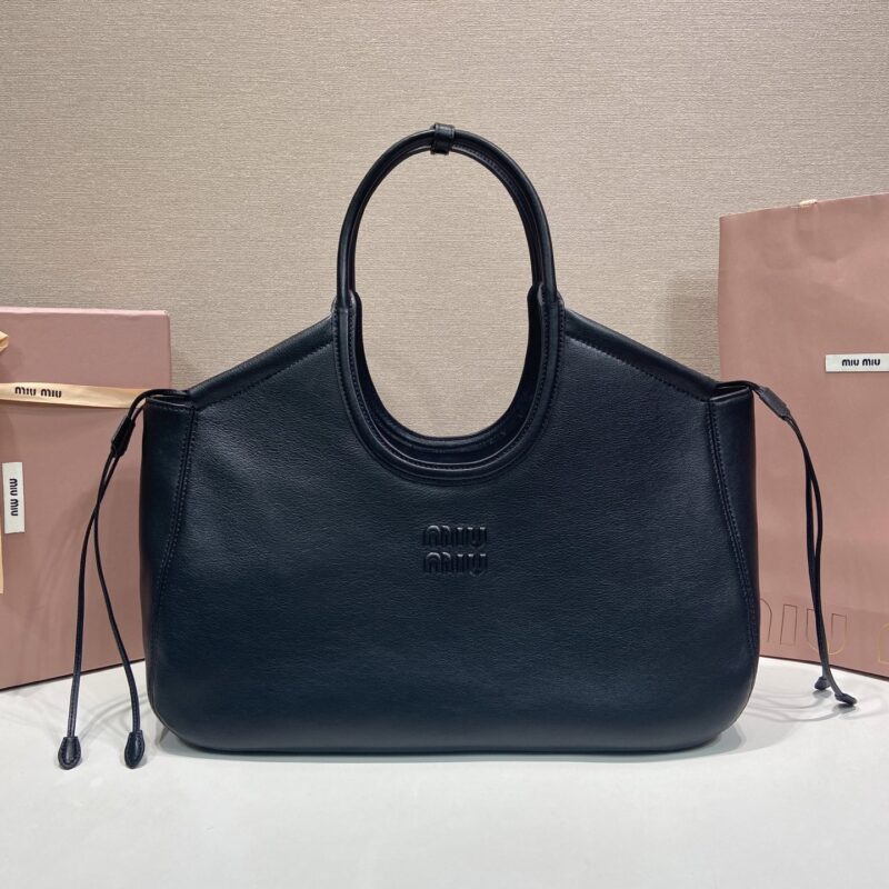 MiuMiu 大号托特包黑色 型号5BG342