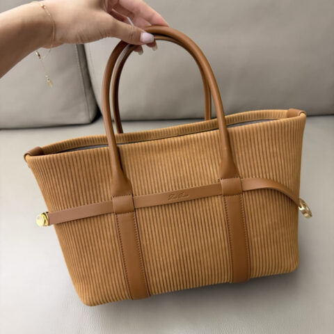 Loro Piana 小号GhieraShopper手袋 竖纹皮雅棕色/金扣 型号FAO7477