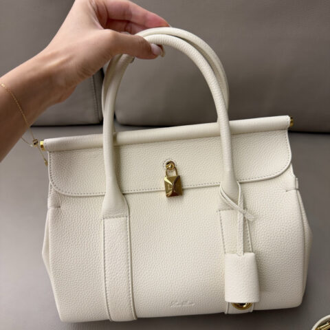 LoroPiana LoomL25Bag 摔纹白色 型号FAO2680