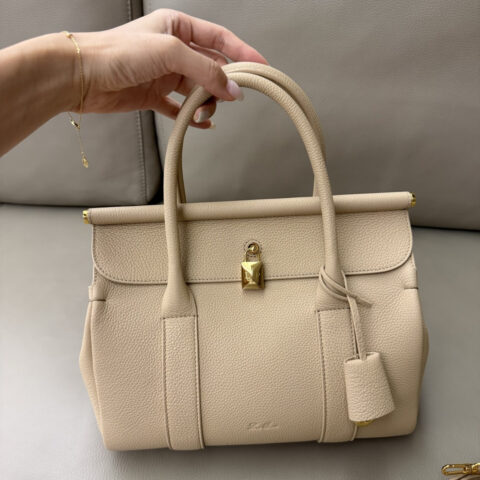 Loro Piana LoomL25Bag 摔纹 浅乳香色 型号FAO2680