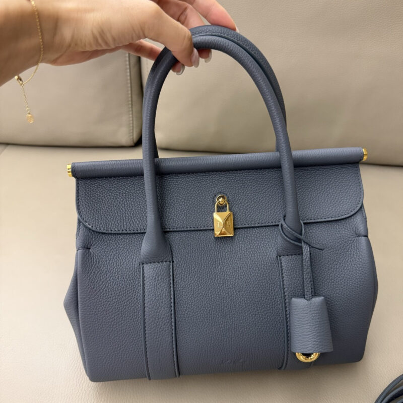 LoroPiana LoomL25Bag 摔纹煤烬灰 型号FAO2680