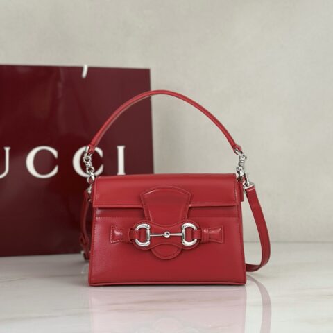 Gucci 大红色肩背包 型号A006O9
