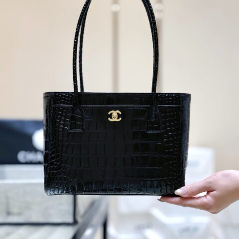 Chanel 26K Cerf鳄鱼纹竖版托特包 型号AS6492