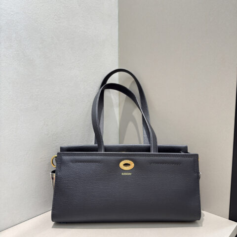 Burberry Gotswolds 格纹手提单肩包 1081