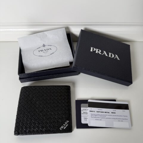 Prada 男士短款钱包黑色 型号2M0513