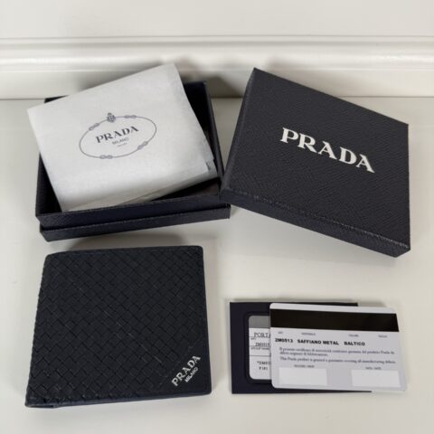 Prada 男士短款钱包深蓝色 型号2M0513