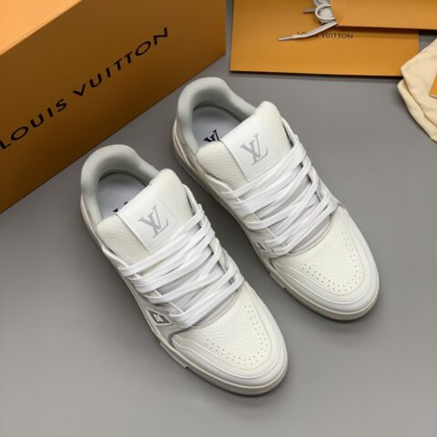 LV 情侣款运动休闲鞋 白色小牛皮制成