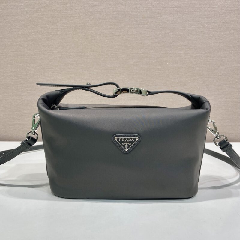 Prada 新品饭盒包插扣五金灰色 型号1BC302A