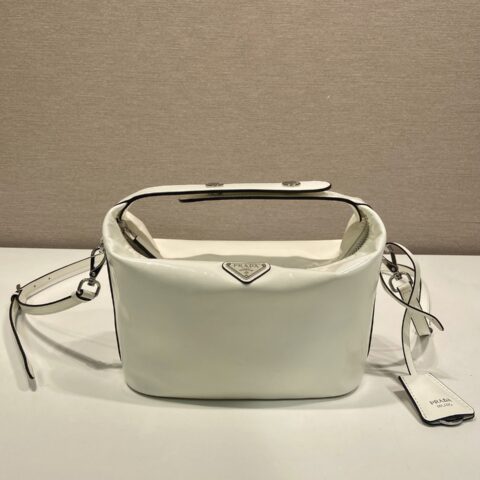 Prada 新品饭盒包油腊皮白色 型号1BC306