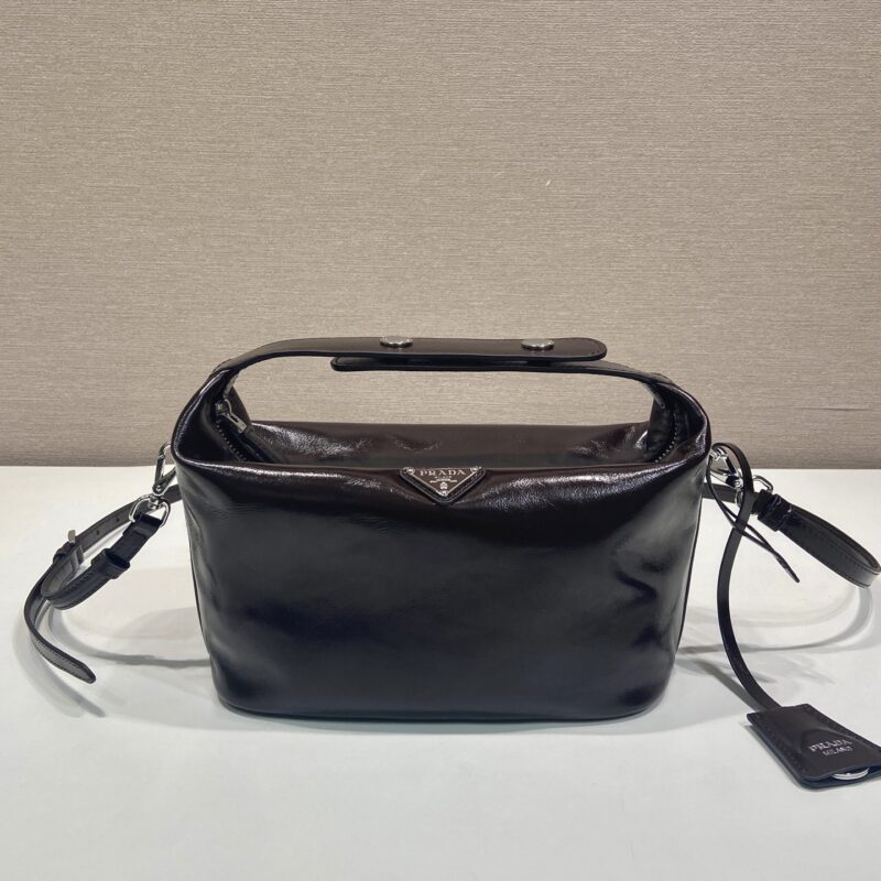 Prada 新品饭盒包油腊皮棕色 型号1BC306