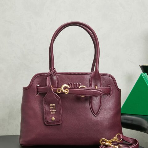 MiuMiu Aventure包袋手提包 紫红色 型号5BA292